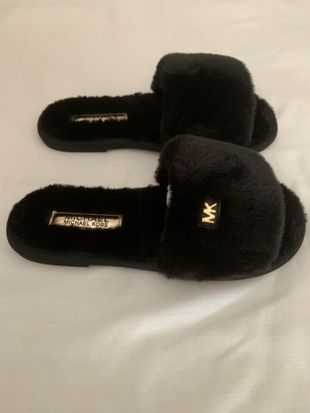 NIB Michael Kors Jet Set Faux Fur Slides Black Size 6M Cozy Luxe Slippers - Picture 5 of 9